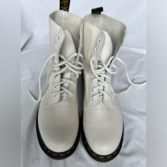 Doc Martens Ivory Jadon Leather Boots 38 EU • US 7 W / 5.5 M • UNISEX • LIKE NEW - Picture 2 of 10